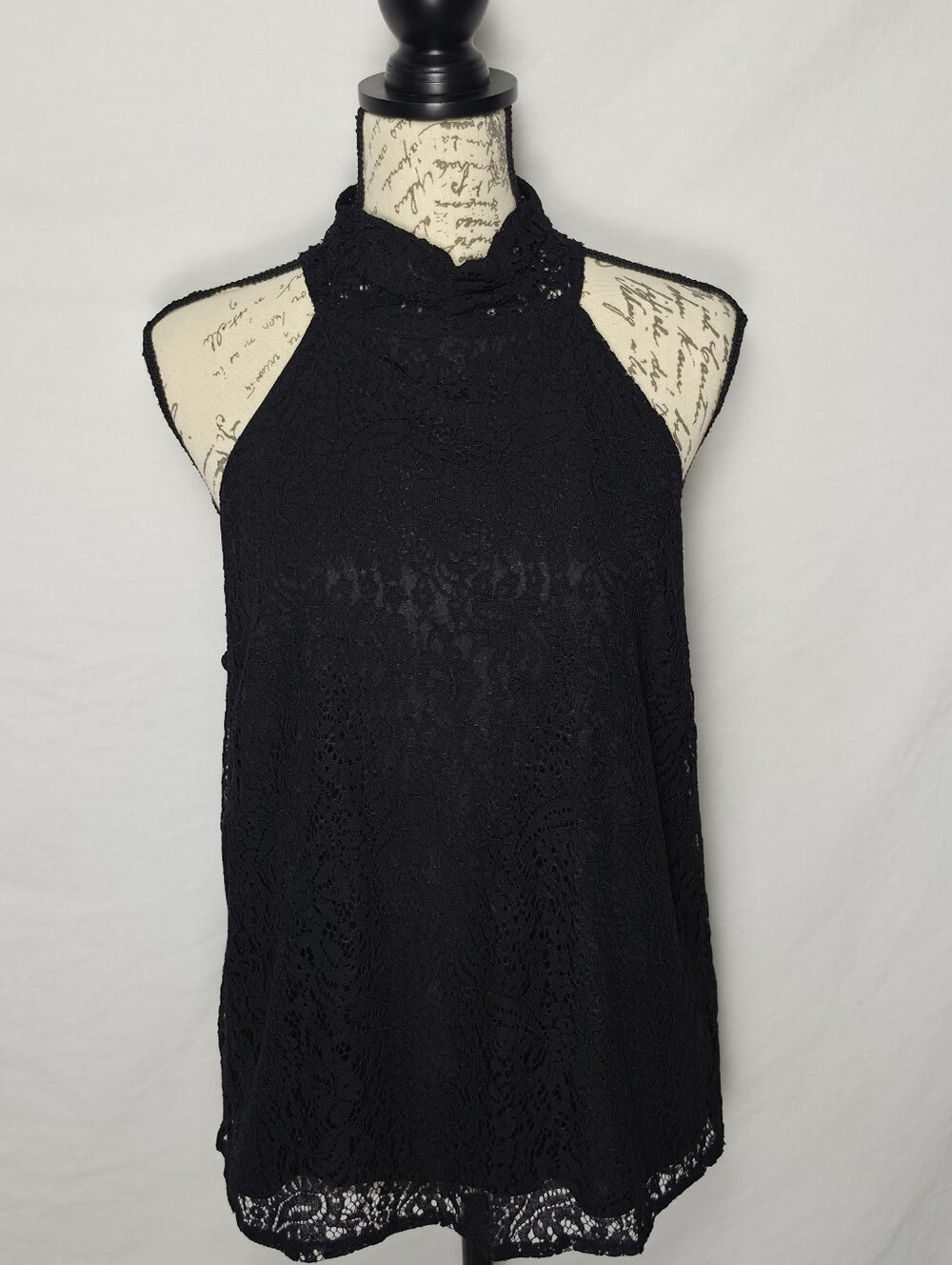 NWT Express Black Floral Lace Mock Neck Halter Tank Top Size Large Keyhole Back